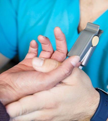 Qué ocasiona la presión arterial alta, y cómo prevenirla?