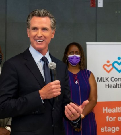 Photo of Gov. Newsom at MLKCH